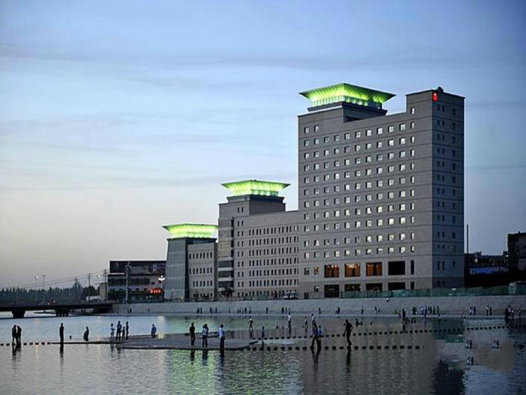 Grand Soluxe Hotel Dunhuang Exterior photo